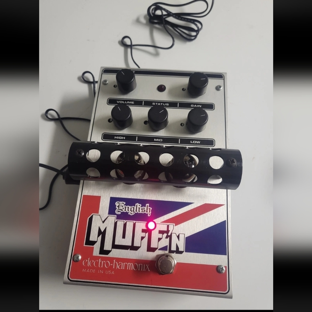 Electro-harmonix English Muff'n Fuzz Effect Pedal Tube Distorsion - With Adapter